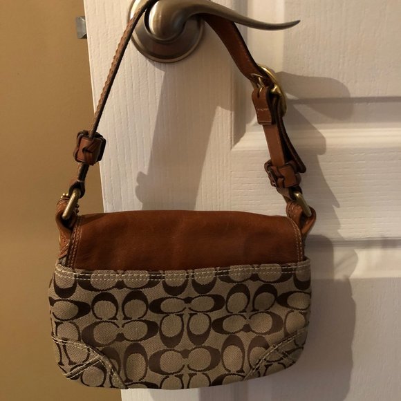 Coach Purse - Never worn - Picture 2 of 3